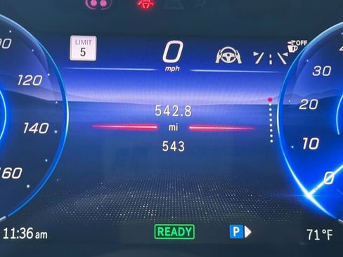 Used 2026 Mercedes-Benz EQS 400 4MATIC SUV image 31