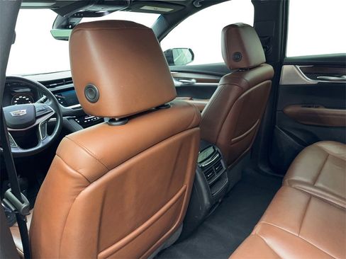 Used 2021 Cadillac XT5 Premium Luxury image 35