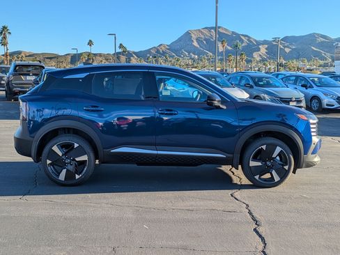New 2026 Nissan Kicks SR FWD image 5