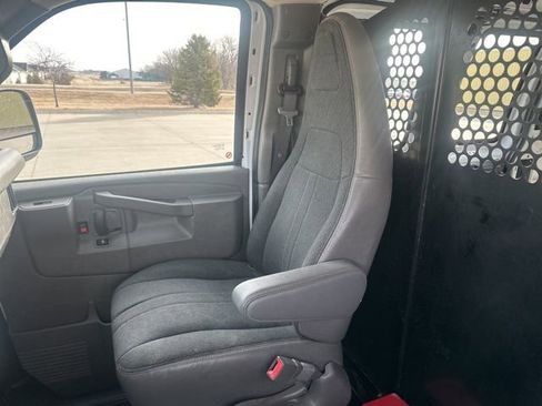 Used 2024 Chevrolet Express 2500 w/ Driver Convenience Package image 31