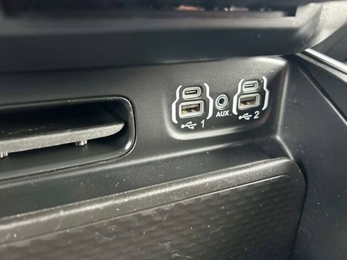 Used 2023 RAM 1500 Big Horn image 35