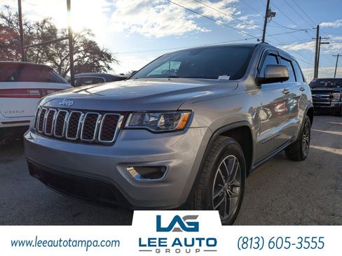 Used 2018 Jeep Grand Cherokee Laredo image 7