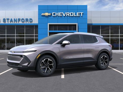 New 2026 Chevrolet Equinox EV LT image 2