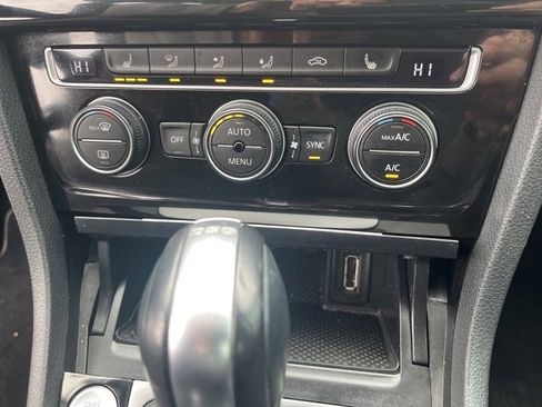 Used 2015 Volkswagen Golf TDI SEL image 17