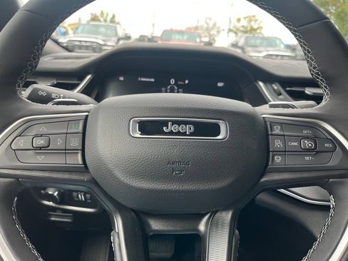 New 2025 Jeep Grand Cherokee L Altitude AWD/4WD image 17