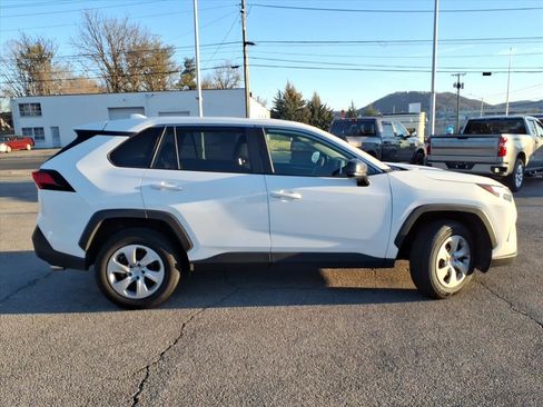 Used 2024 Toyota RAV4 LE image 3