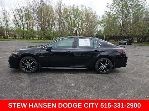 Used 2024 Toyota Camry SE w/ Cold Weather Package image 1