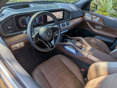 Used 2025 Mercedes-Benz GLE 450 4MATIC image 4