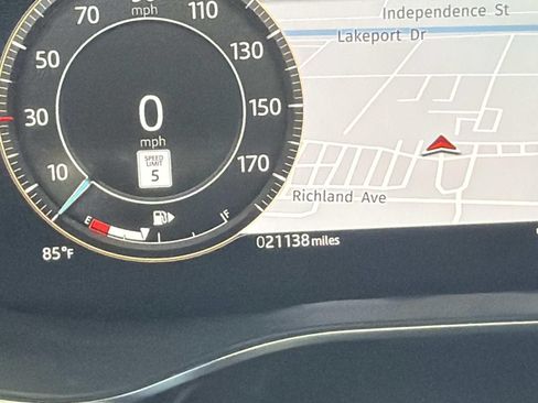 Used 2025 Jaguar F-PACE R-Dynamic S AWD/4WD image 25