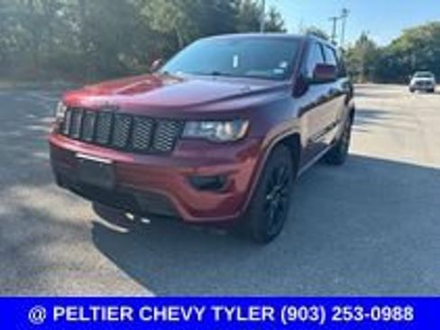 Used 2019 Jeep Grand Cherokee Altitude RWD image 3