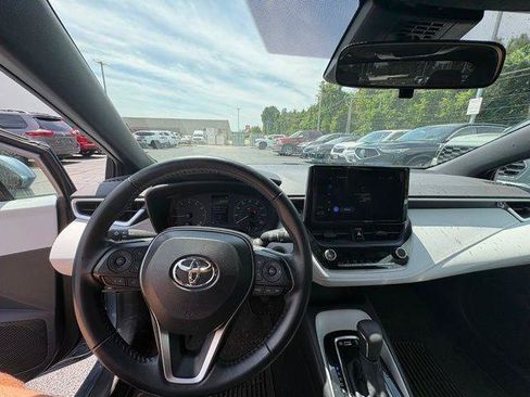 Certified 2024 Toyota Corolla SE w/ SE Convenience Package FWD image 11