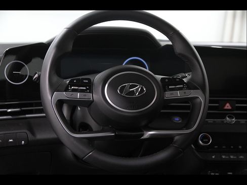 Certified 2023 Hyundai Elantra SEL w/ Convenience Package FWD image 7