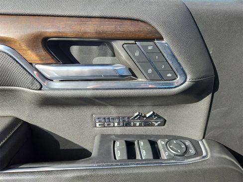 Used 2024 Chevrolet Silverado 1500 High Country w/ Technology Package image 20
