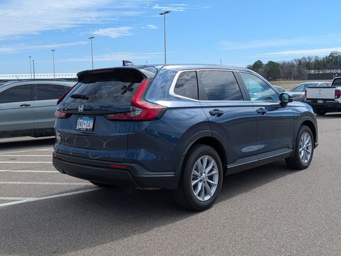 Used 2025 Honda CR-V EX image 4