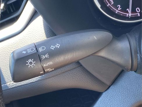 Used 2024 Toyota RAV4 XLE FWD image 21
