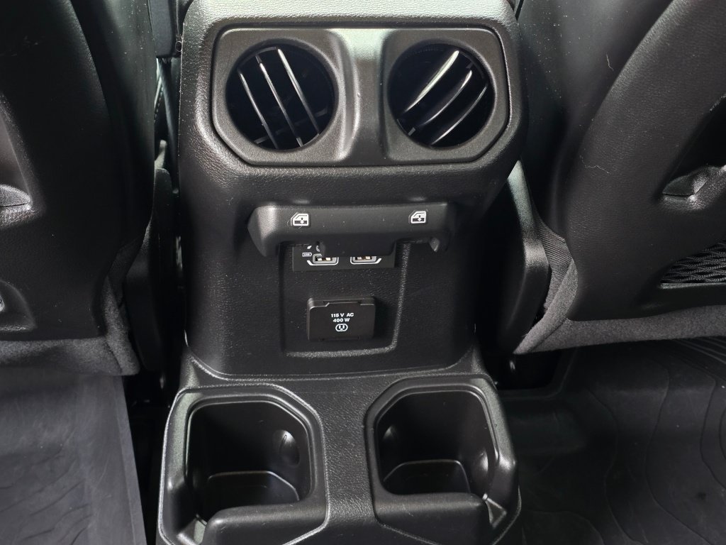 Used 2024 Jeep Gladiator Rubicon AWD/4WD image 19