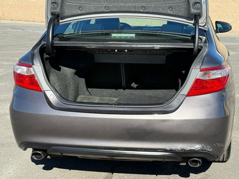 Used 2017 Toyota Camry XSE image 17