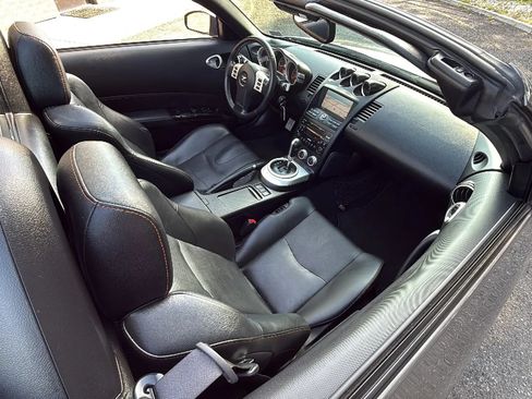 Used 2007 Nissan 350Z Touring RWD image 53