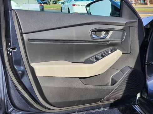 Used 2025 Honda Accord SE image 19