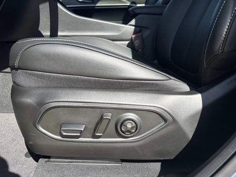 New 2026 Jeep Grand Cherokee Limited w/ Limited Altitude Package RWD image 17