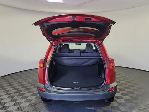 Used 2015 Toyota RAV4 LE image 8