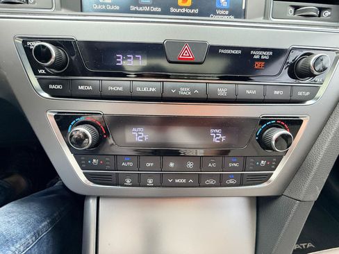 Used 2017 Hyundai Sonata Limited 2.0T FWD image 23