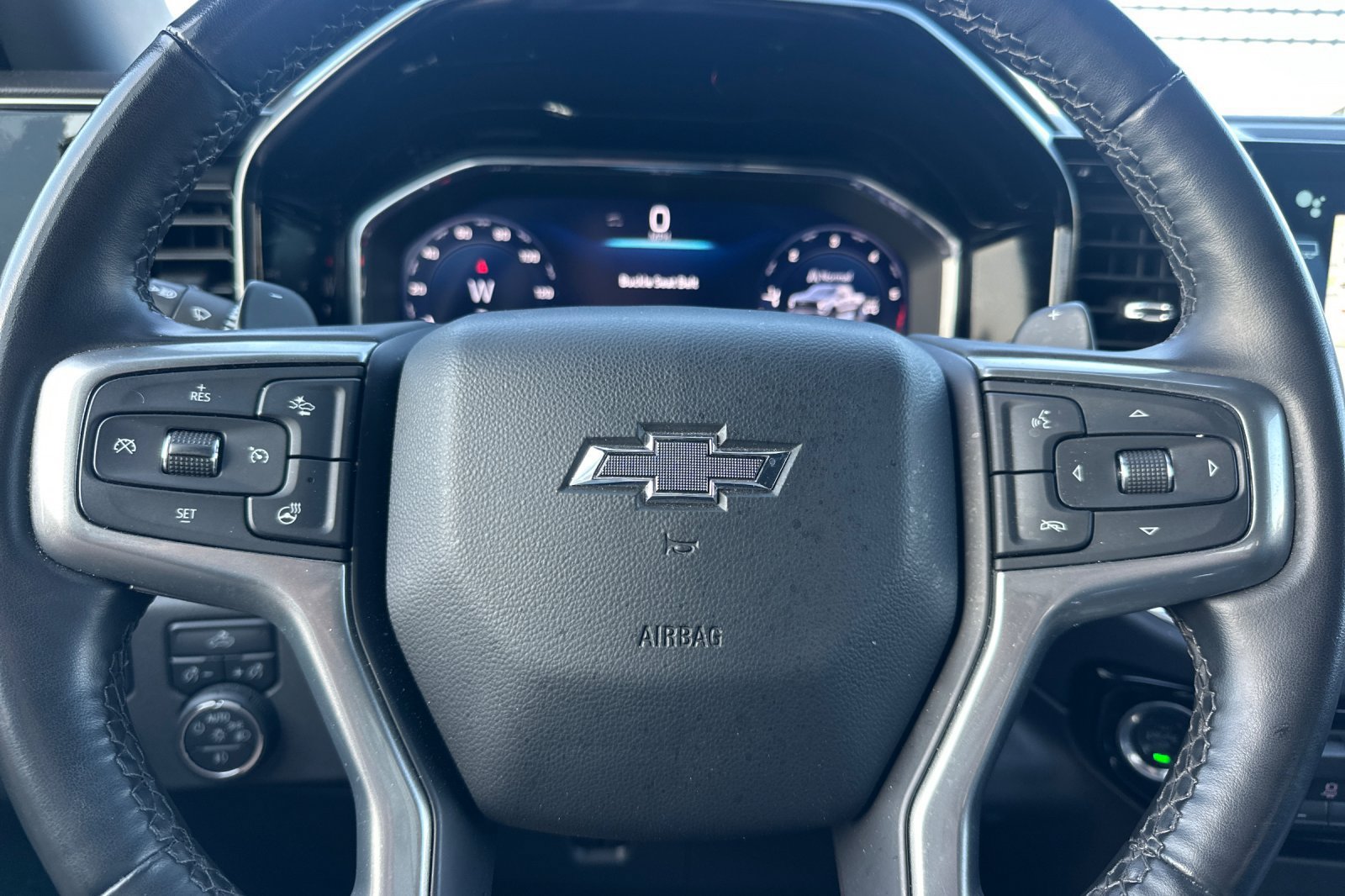 Used 2024 Chevrolet Silverado 1500 LT Trail Boss w/ Convenience Package II AWD/4WD image 33