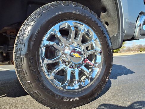 Used 2024 Chevrolet Silverado 3500 LTZ w/ LTZ Plus Package image 39