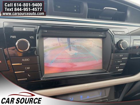 Used 2015 Toyota Corolla LE image 18