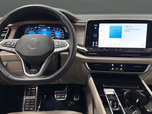 Used 2025 Volkswagen Atlas SEL Premium R-Line AWD/4WD image 11