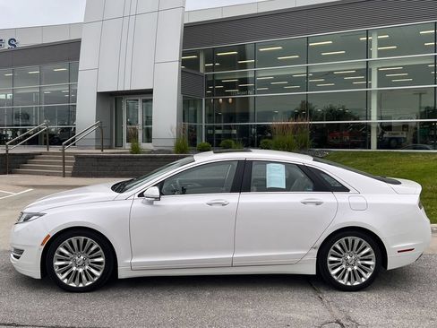 Used 2016 Lincoln MKZ AWD w/ Equipment Group 300A Reserve image 3