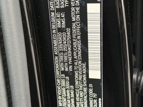 New 2026 Volvo EX40 Plus w/ Climate Package image 28