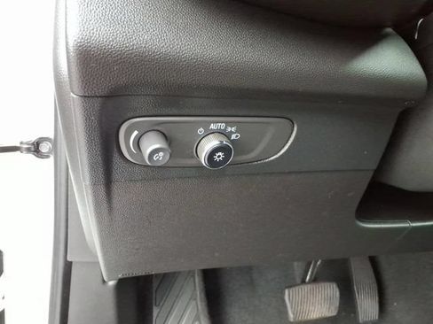 Certified 2023 Buick Envision Essence FWD image 28
