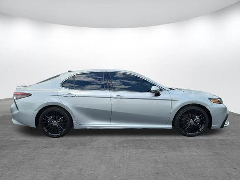 Used 2023 Toyota Camry XSE FWD image 4