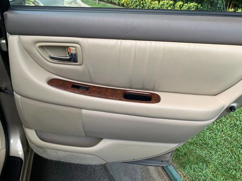 Used 2000 Toyota Avalon XLS image 27