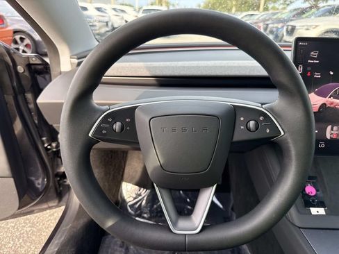 Used 2025 Tesla Model 3 Long Range RWD image 39