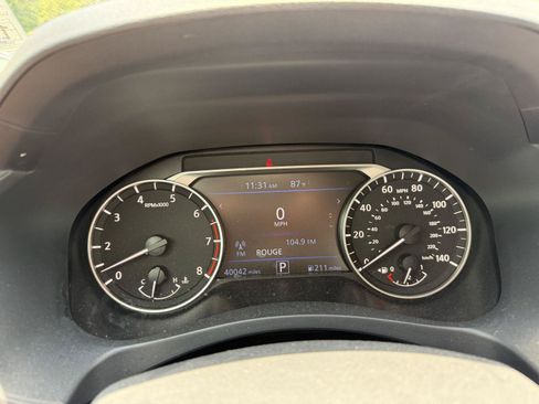 Used 2022 Nissan Altima 2.5 SV FWD image 12