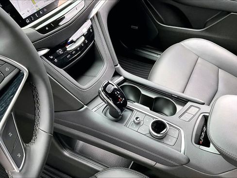 New 2026 Cadillac XT5 Premium Luxury image 8