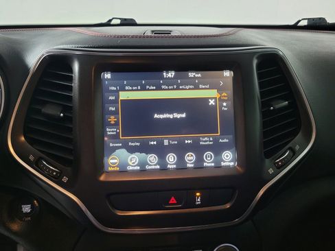 Used 2022 Jeep Cherokee Trailhawk w/ Sound & Nav Group image 15