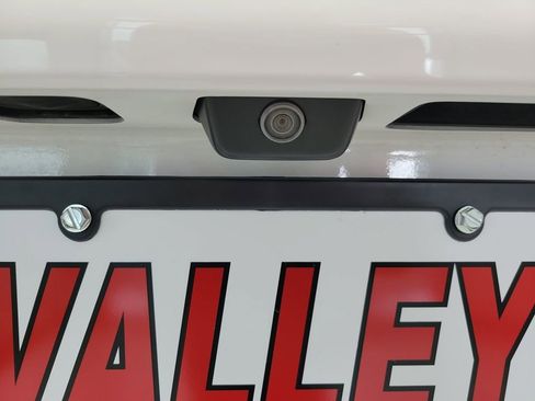 Used 2019 Jeep Cherokee Limited image 10