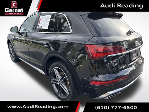 Certified 2025 Audi Q5 e Premium Plus image 3