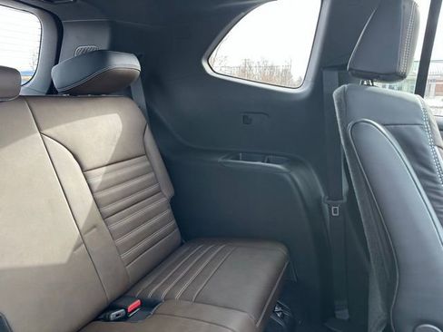 New 2026 GMC Acadia Denali Ultimate w/ LPO, Floor Liner Package image 15