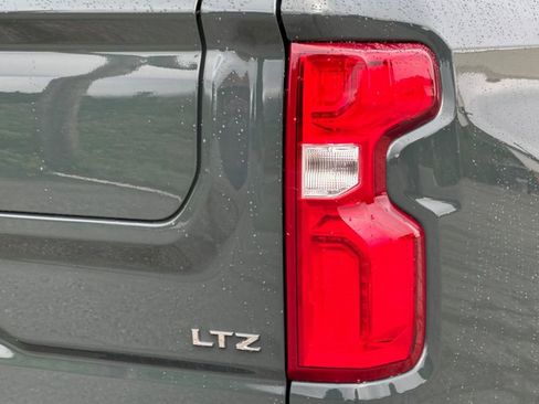 Used 2025 Chevrolet Silverado 1500 LTZ w/ LTZ Premium Package AWD/4WD image 34