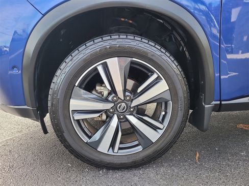 Used 2021 Nissan Rogue Platinum image 10