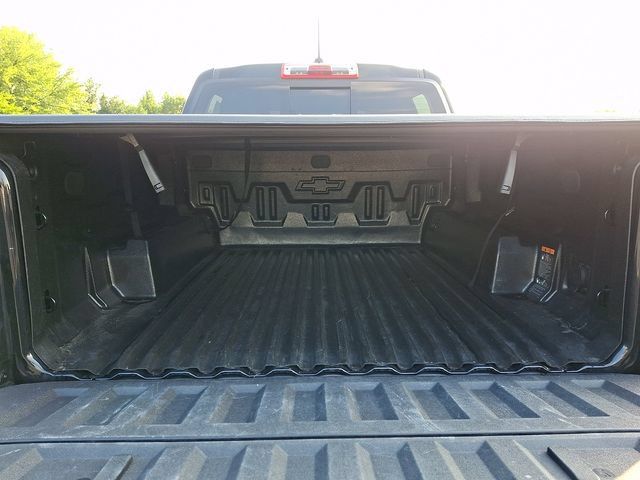 Used 2024 Chevrolet Colorado Z71 w/ Z71 Convenience Package 2 AWD/4WD image 30