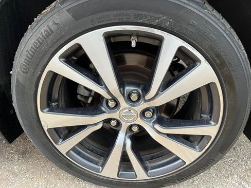 Used 2016 Nissan Maxima Platinum image 21