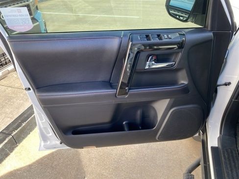 Certified 2018 Toyota 4Runner TRD Off-Road Premium image 13