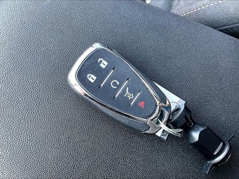 Used 2018 Chevrolet Equinox LT w/ Sun & Infotainment Package AWD/4WD image 11