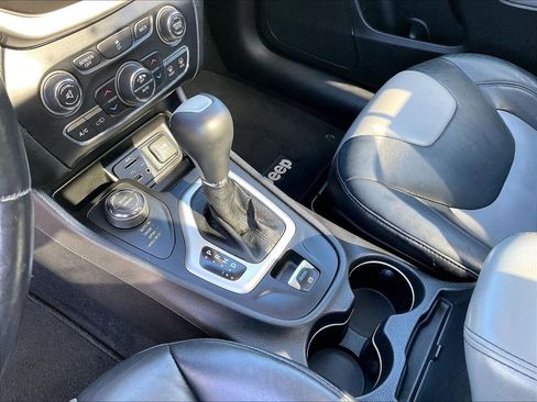 Used 2014 Jeep Cherokee Limited AWD/4WD image 20