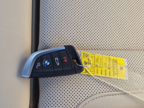 Certified 2025 BMW i4 eDrive40 RWD image 33